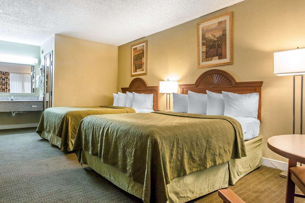 Rodeway Inn Lawton Phòng bức ảnh