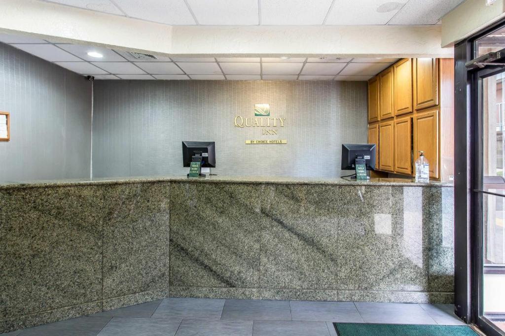 Rodeway Inn Lawton Ngoại thất bức ảnh